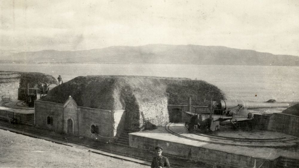 A view of the gun positions of the Kilitbahir Fort overlooking the Dardanelles, December 1918 - February 1919
